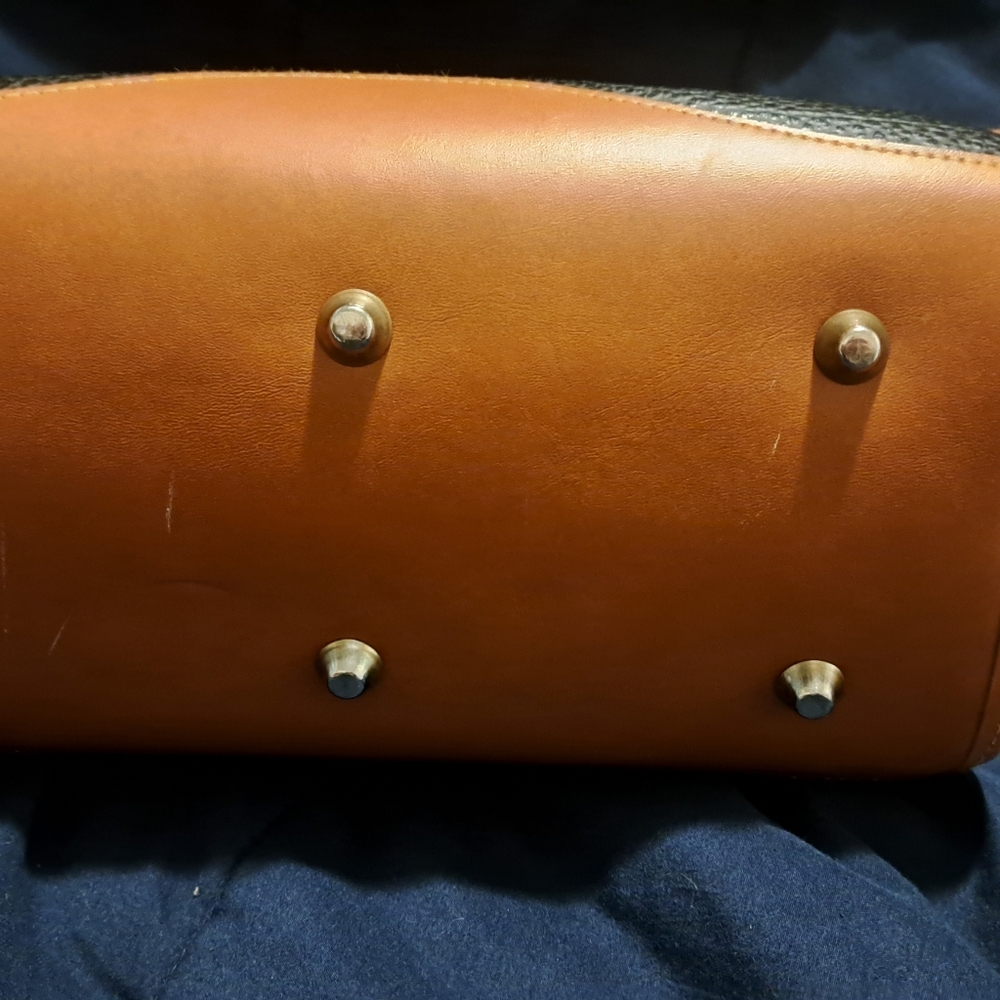 2 Vintage Dooney & Bourke Purses - Picture 14 of 16